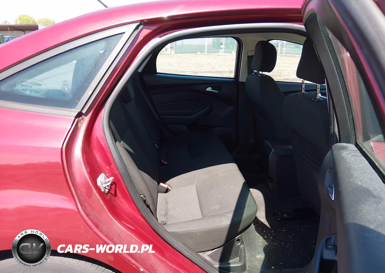 2015 Ford Focus Se VIN:1FADP3F22FL254524 - 8