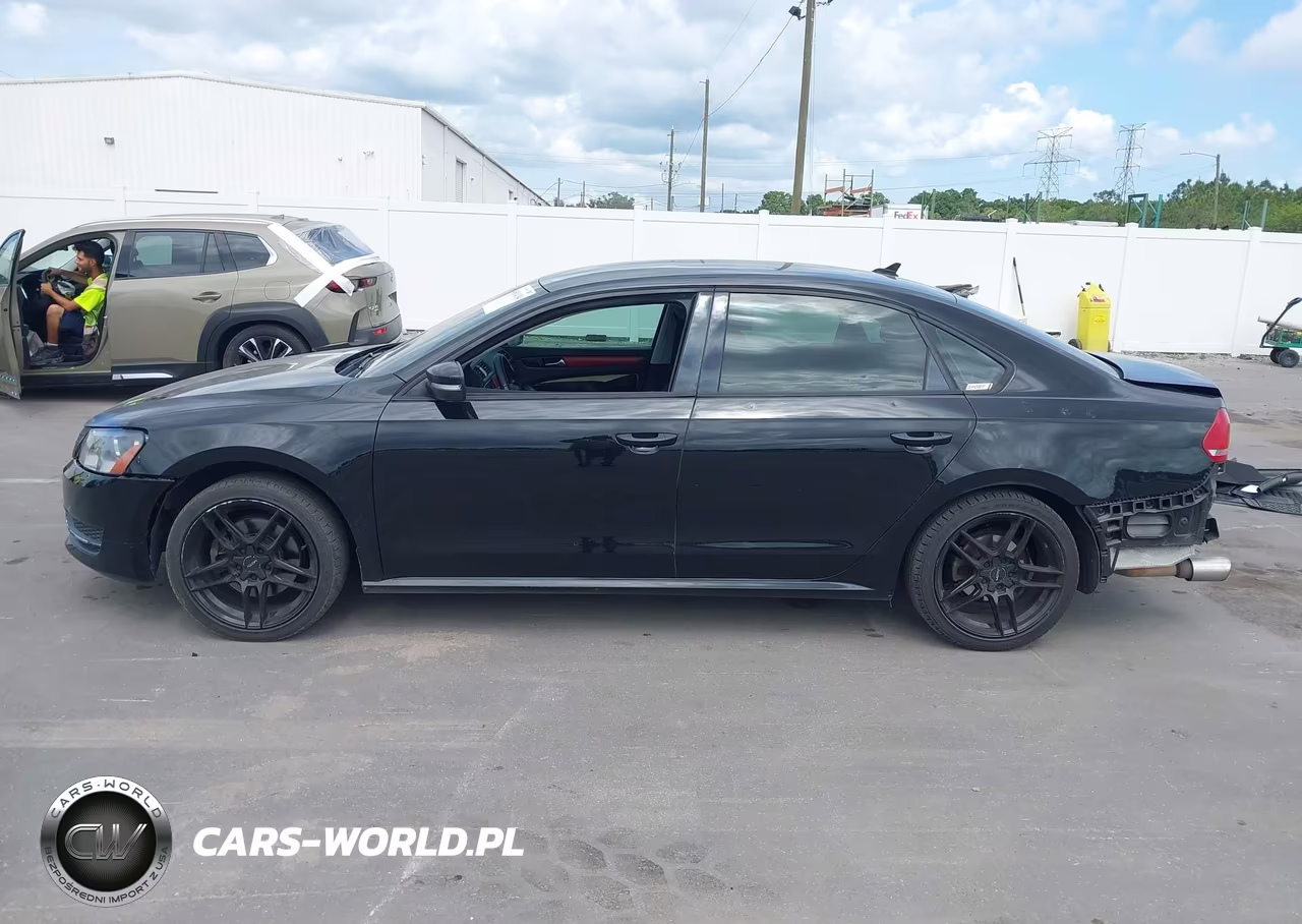 2015 Volkswagen Passat 1.8T Wolfsburg Edition VIN:1VWAT7A32FC043725 - 15