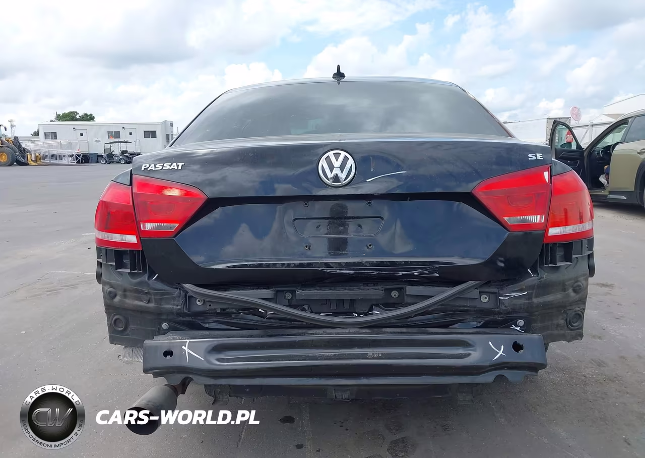 2015 Volkswagen Passat 1.8T Wolfsburg Edition VIN:1VWAT7A32FC043725 - 17