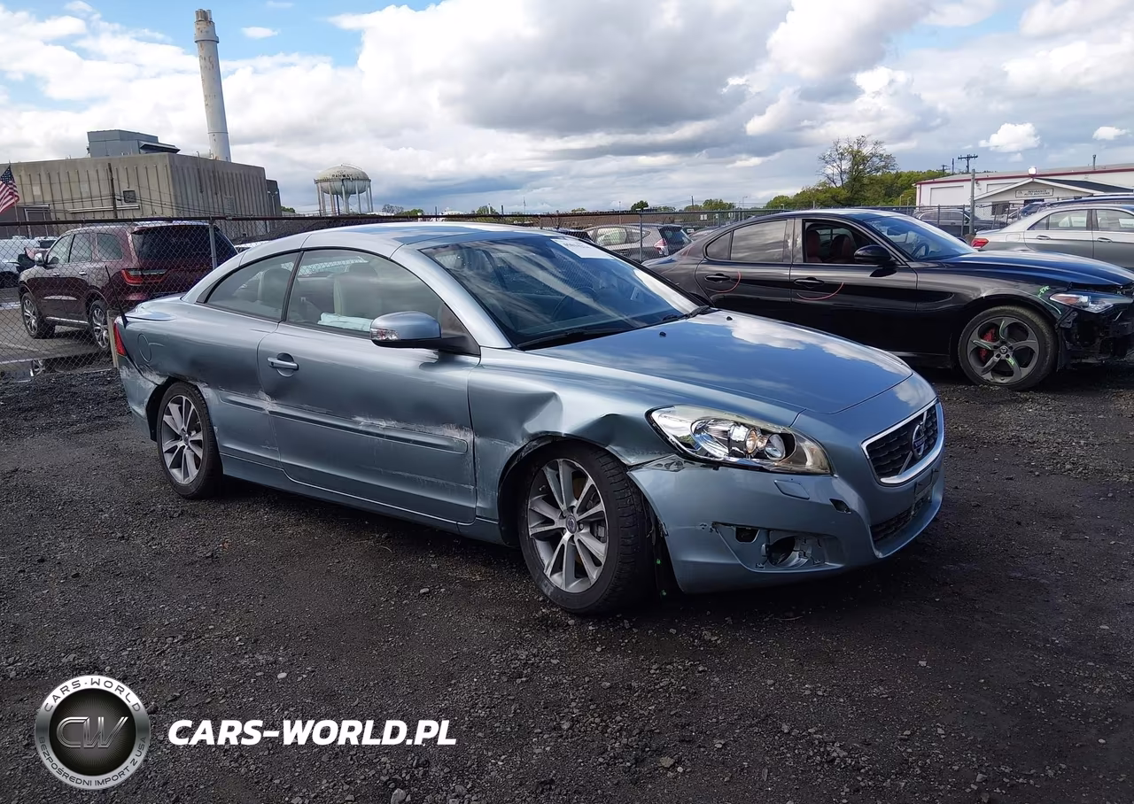 2011 Volvo C70 T5