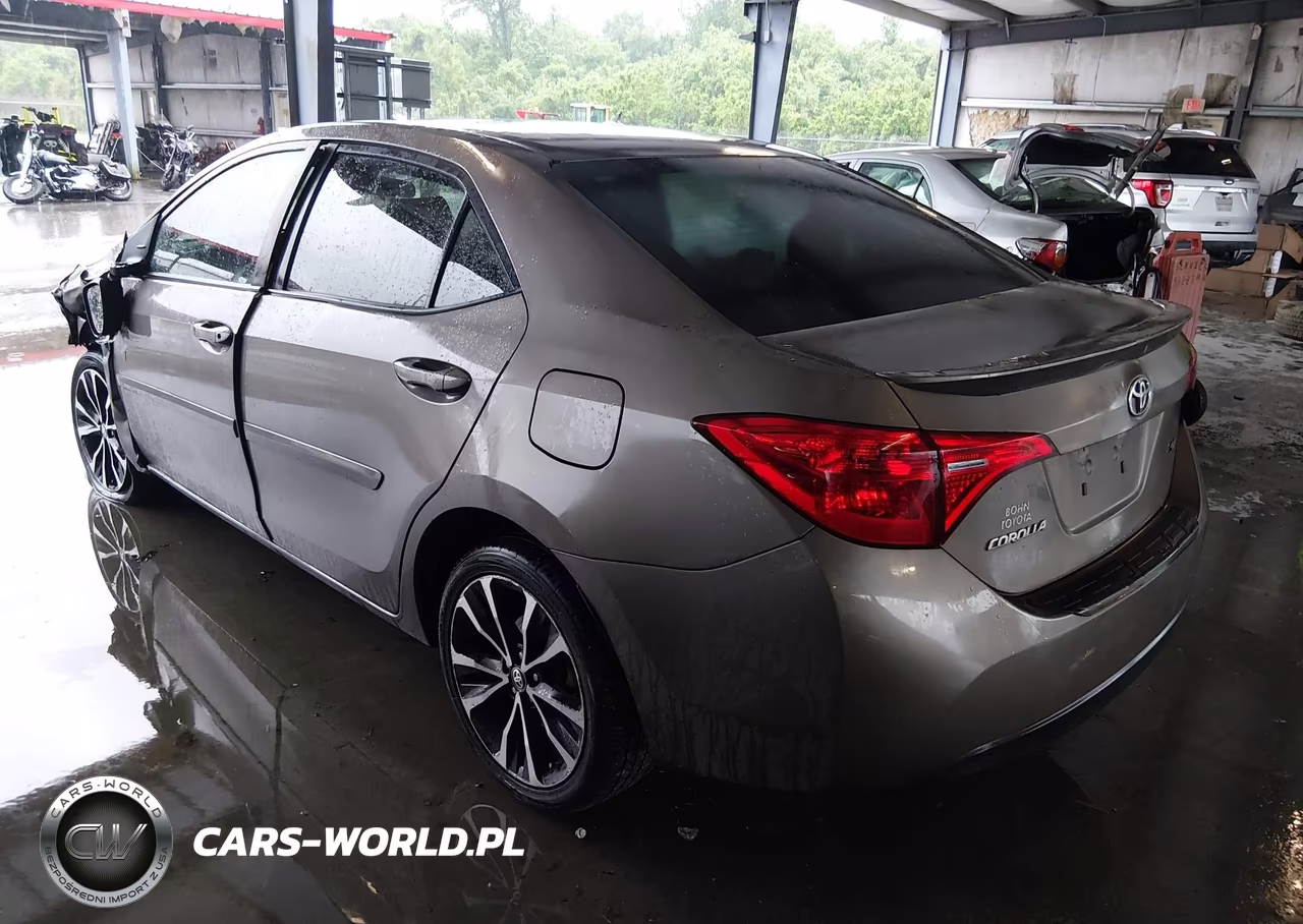 2017 Toyota Corolla Se VIN:5YFBURHE6HP728716 - 3