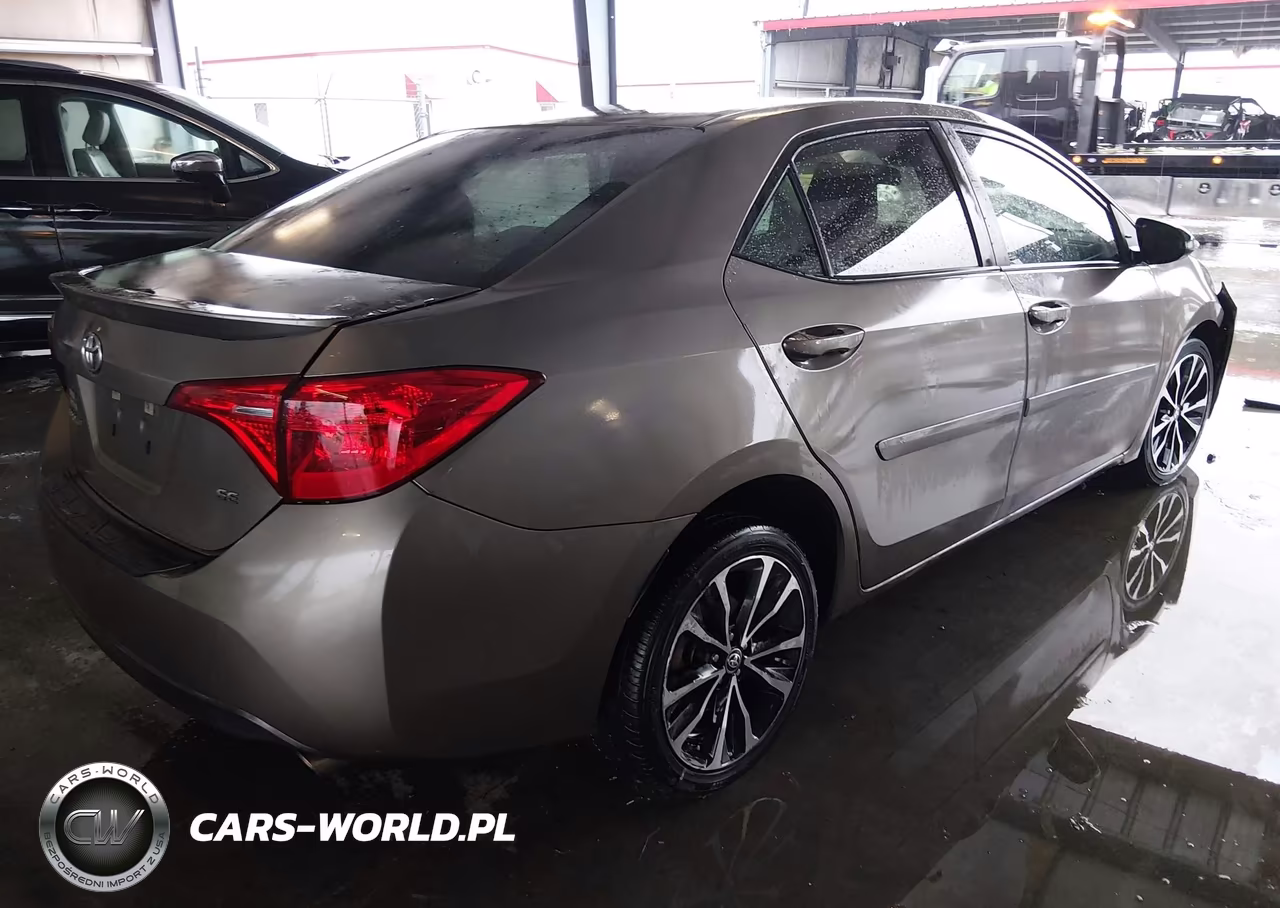 2017 Toyota Corolla Se VIN:5YFBURHE6HP728716 - 4