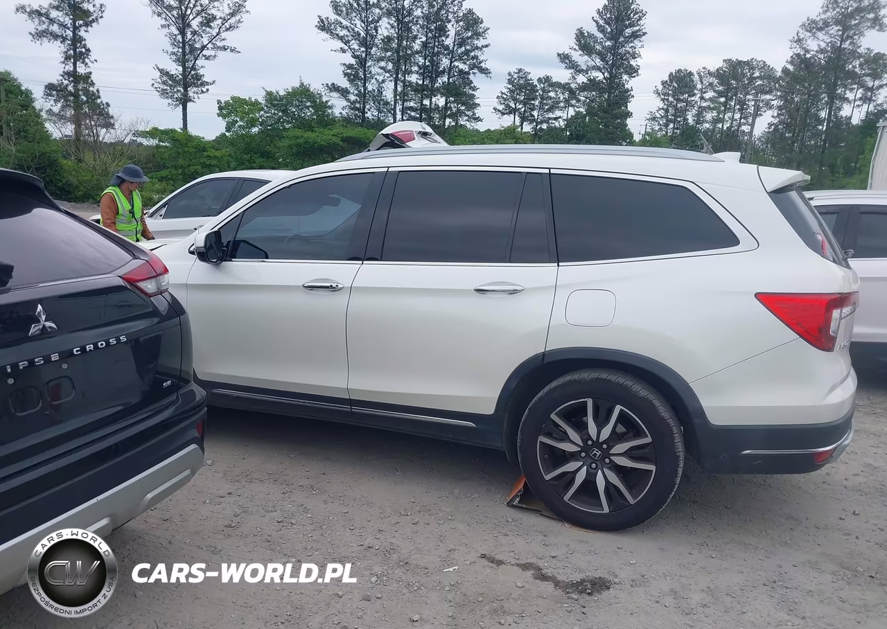 2019 Honda Pilot Touring VIN:5FNYF5H90KB018150 - 14