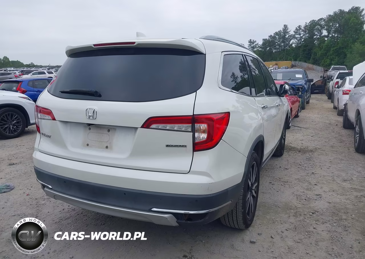 2019 Honda Pilot Touring VIN:5FNYF5H90KB018150 - 4