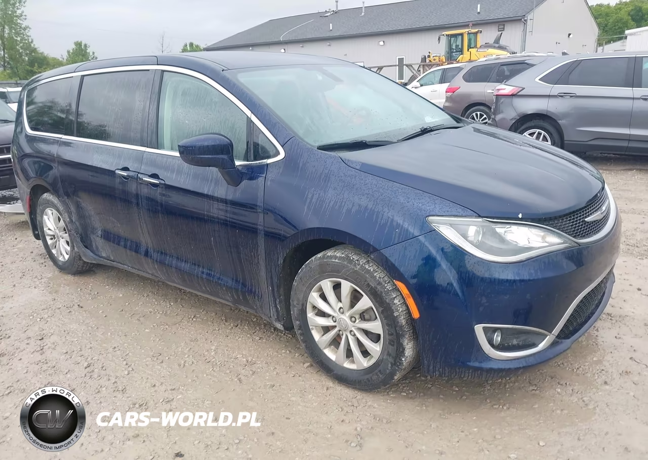2018 Chrysler Pacifica Touring Plus – zdjęcie 1 z 16