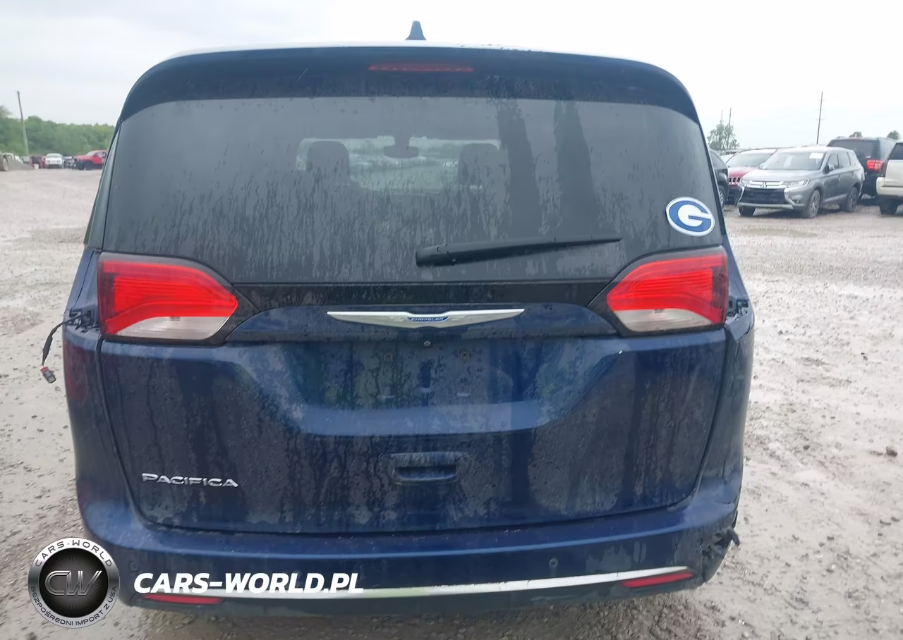 2018 Chrysler Pacifica Touring Plus VIN:2C4RC1FGXJR212226 - 16