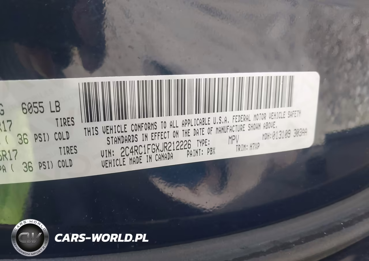 2018 Chrysler Pacifica Touring Plus VIN:2C4RC1FGXJR212226 - 9