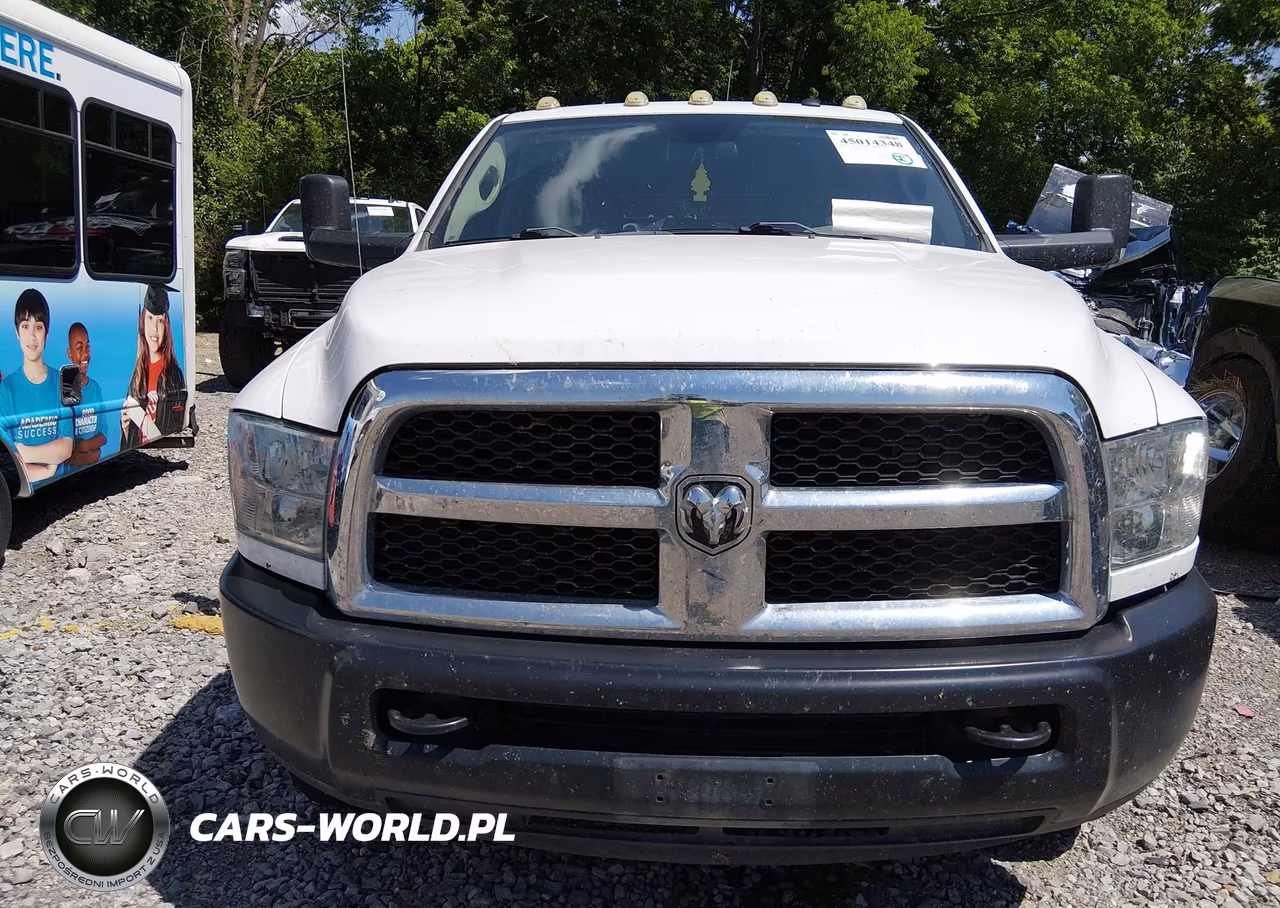 2018 Ram 3500 Chassis Tradesman-Slt-Laramie VIN:3C7WRTCL6JG286962 - 14