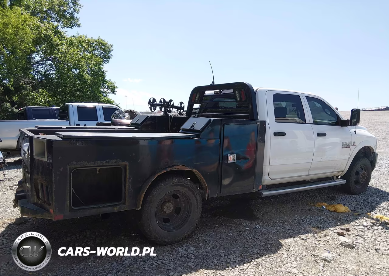2018 Ram 3500 Chassis Tradesman-Slt-Laramie VIN:3C7WRTCL6JG286962 - 15