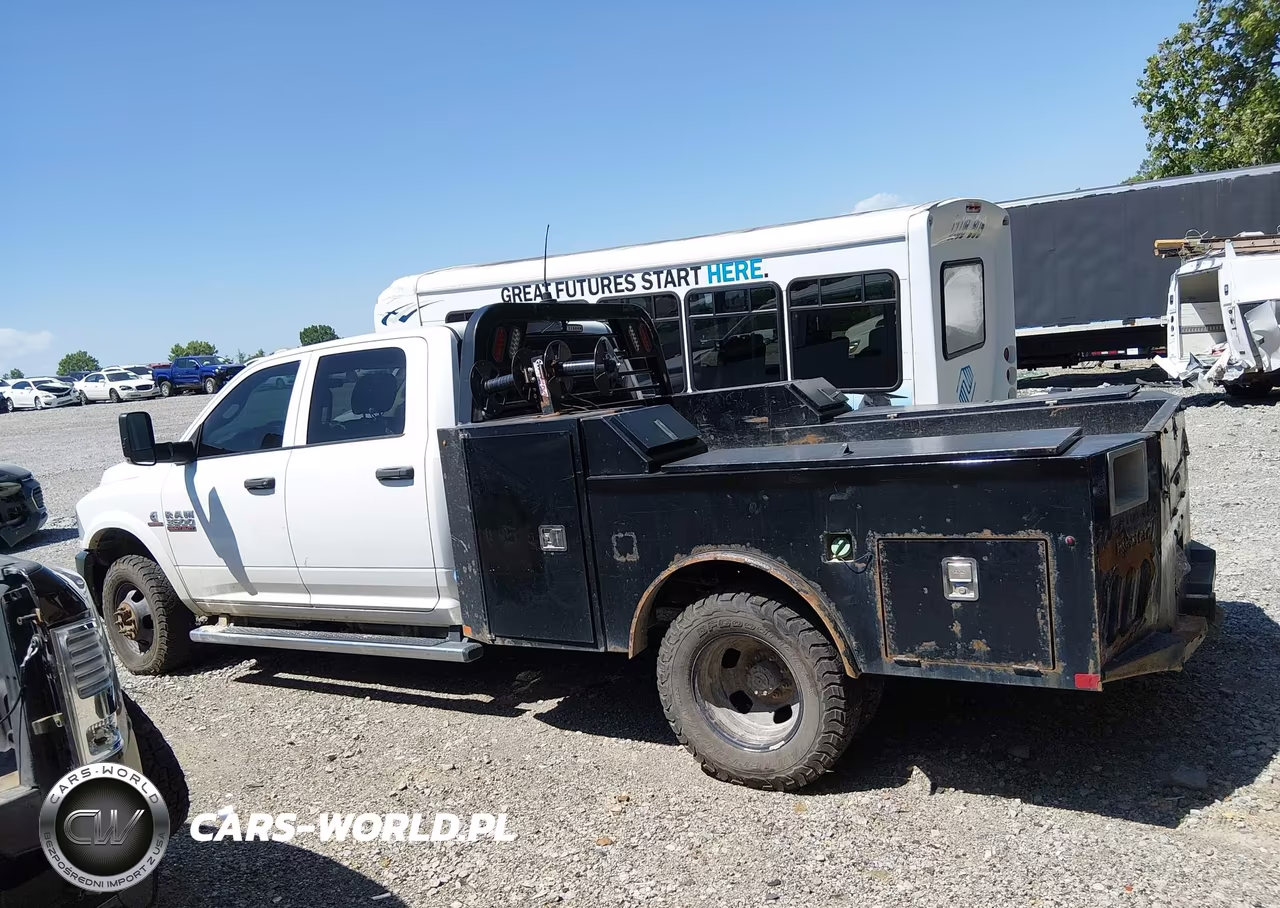 2018 Ram 3500 Chassis Tradesman-Slt-Laramie VIN:3C7WRTCL6JG286962 - 16