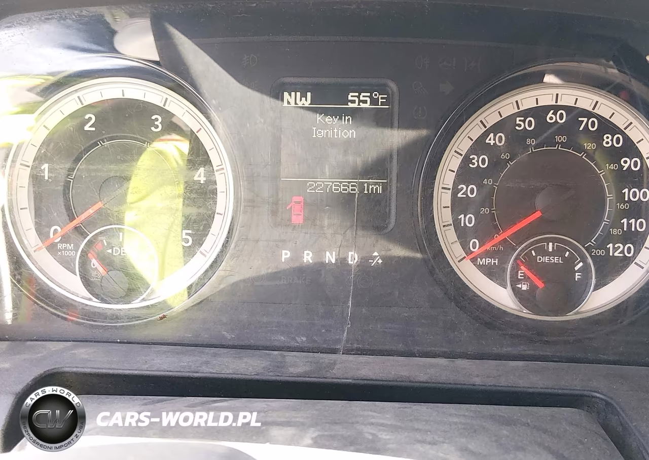 2018 Ram 3500 Chassis Tradesman-Slt-Laramie VIN:3C7WRTCL6JG286962 - 6