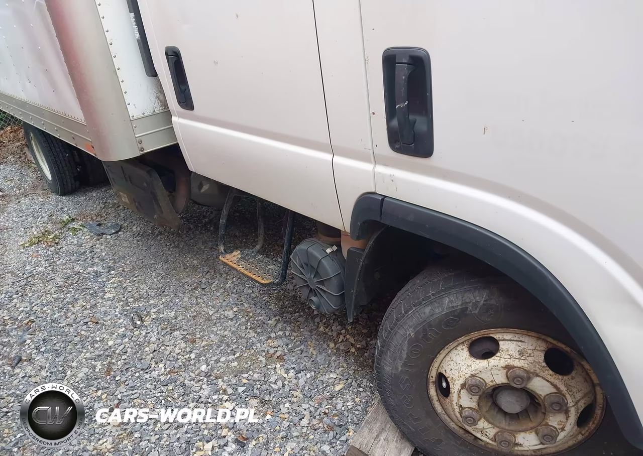 2017 Isuzu Npr Hd Dsl Crew VIN:JALC4J161H7000584 - 13