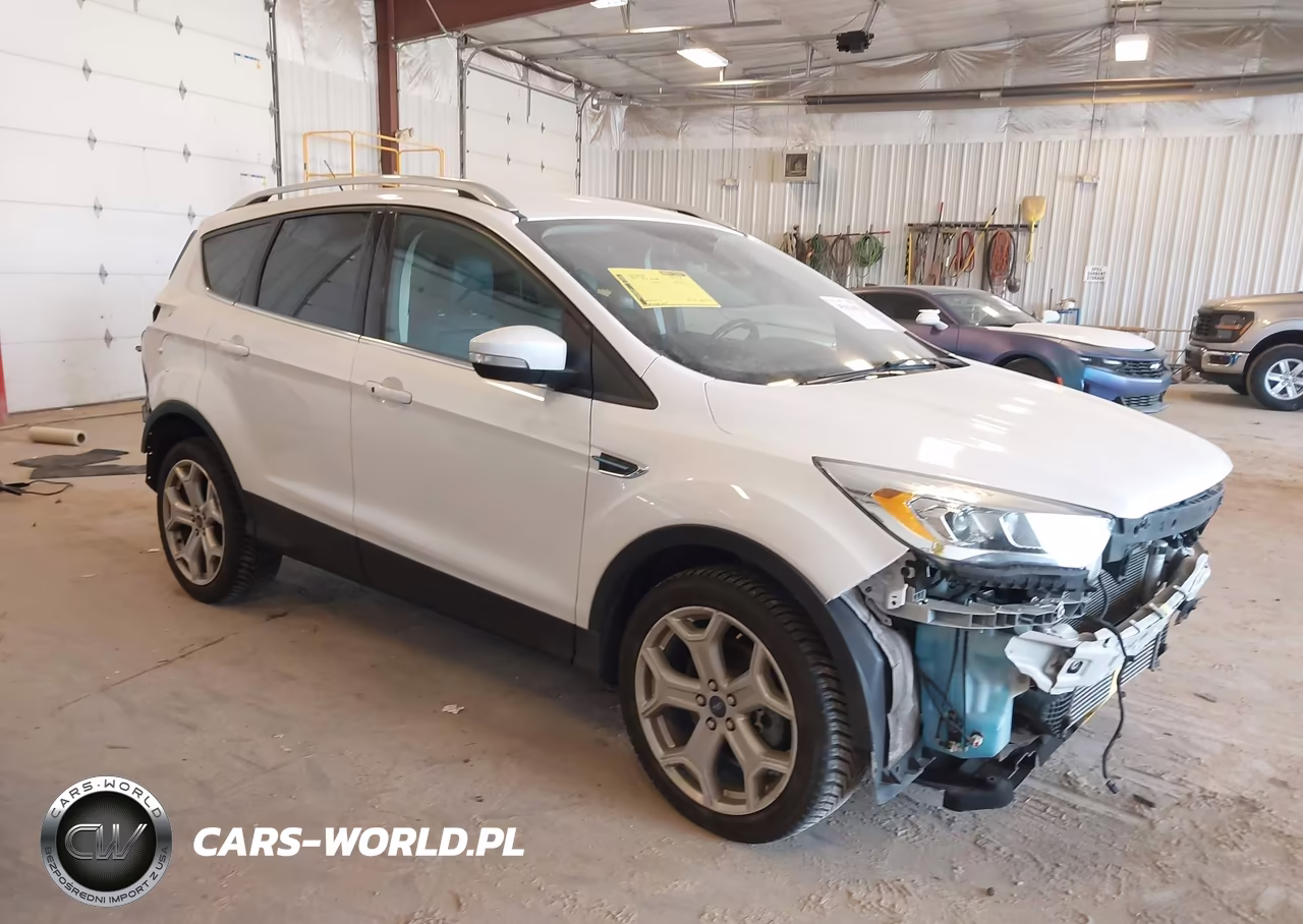 2017 Ford Escape Titanium – zdjęcie 1 z 16
