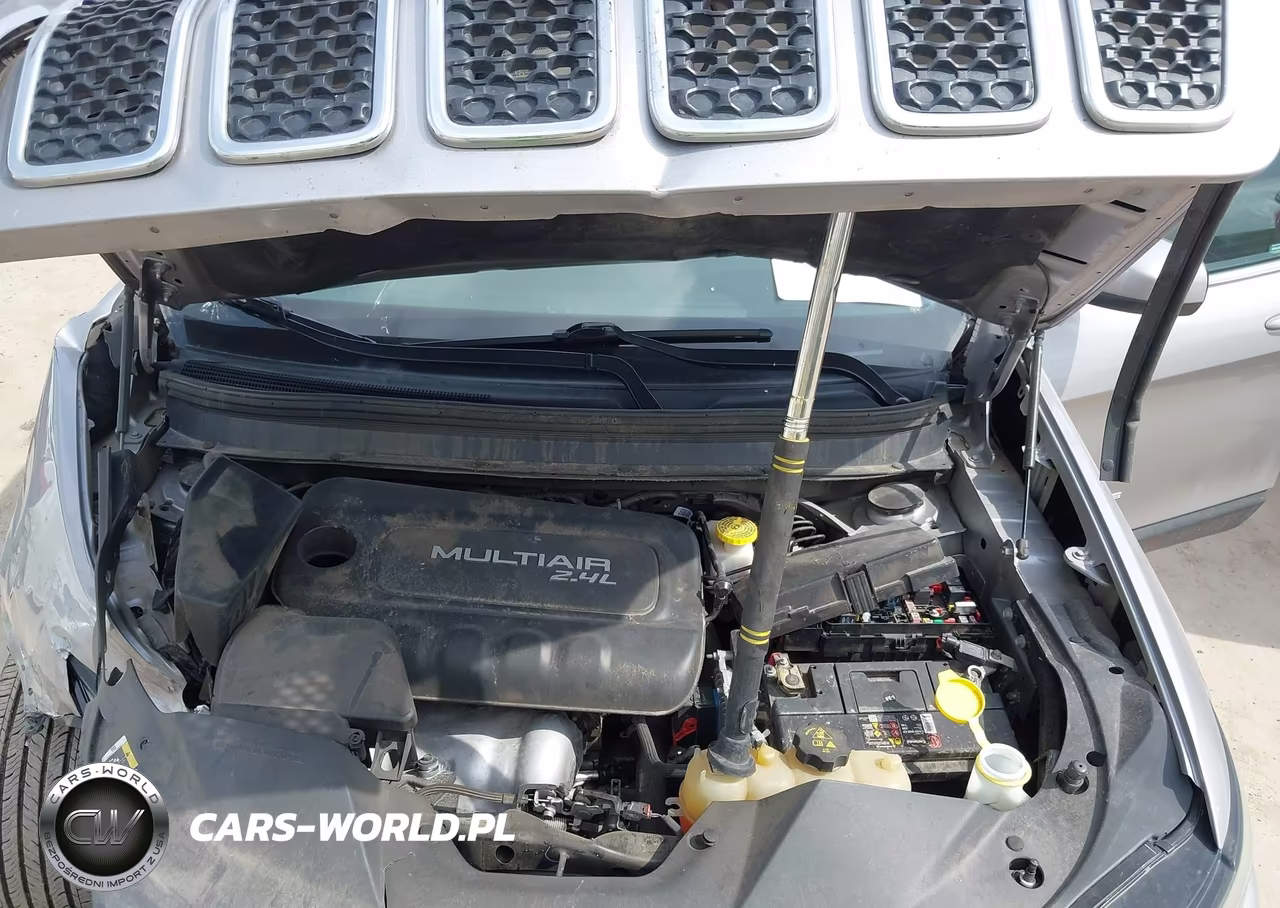 2019 Jeep Cherokee Latitude Plus Fwd VIN:1C4PJLLB6KD154749 - 10