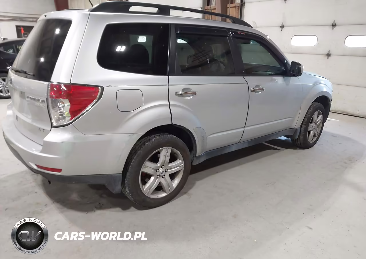2010 Subaru Forester 2.5X Premium VIN:JF2SH6CC0AH795968 - 4