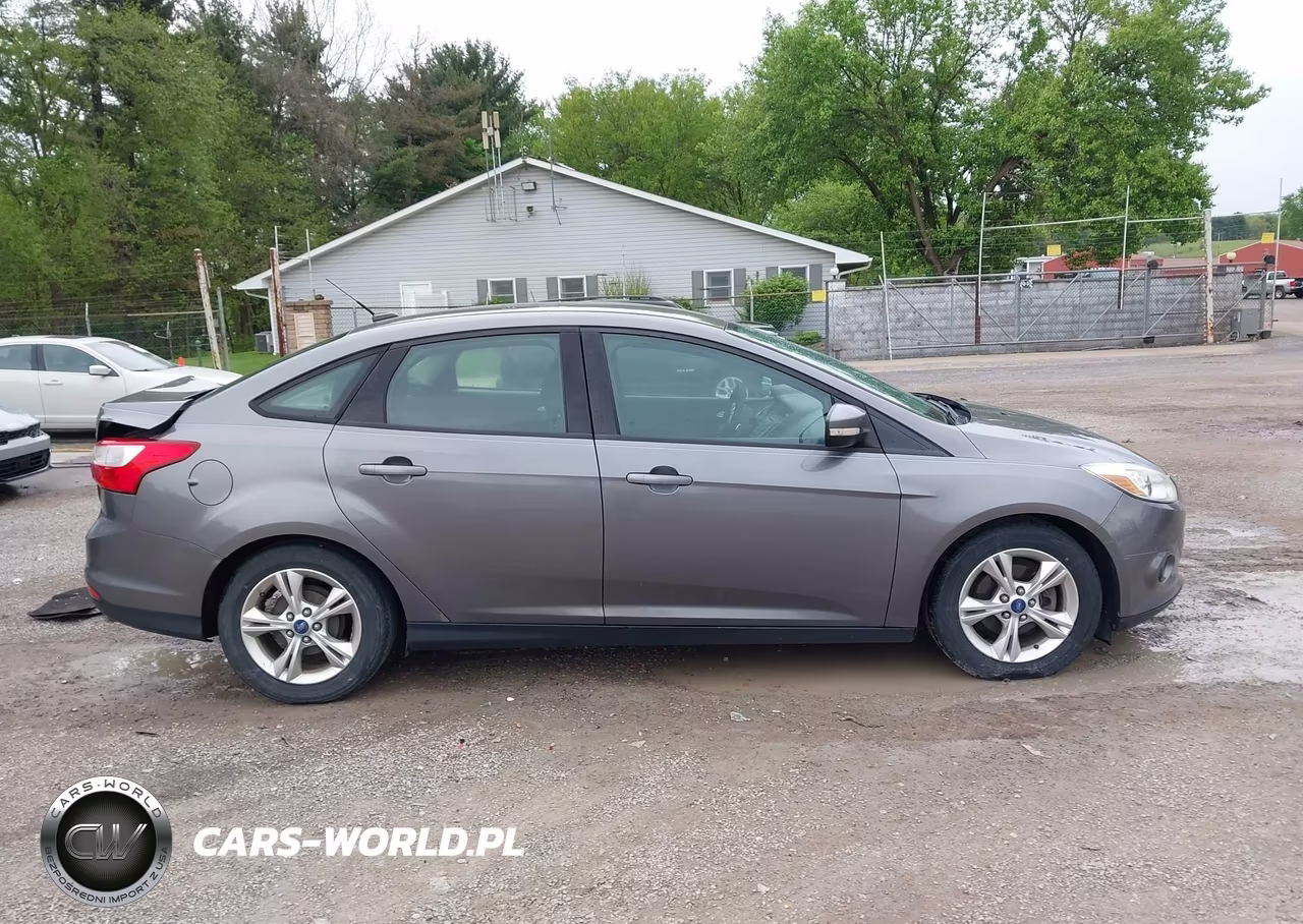 2014 Ford Focus Se VIN:1FADP3F26EL106360 - 14