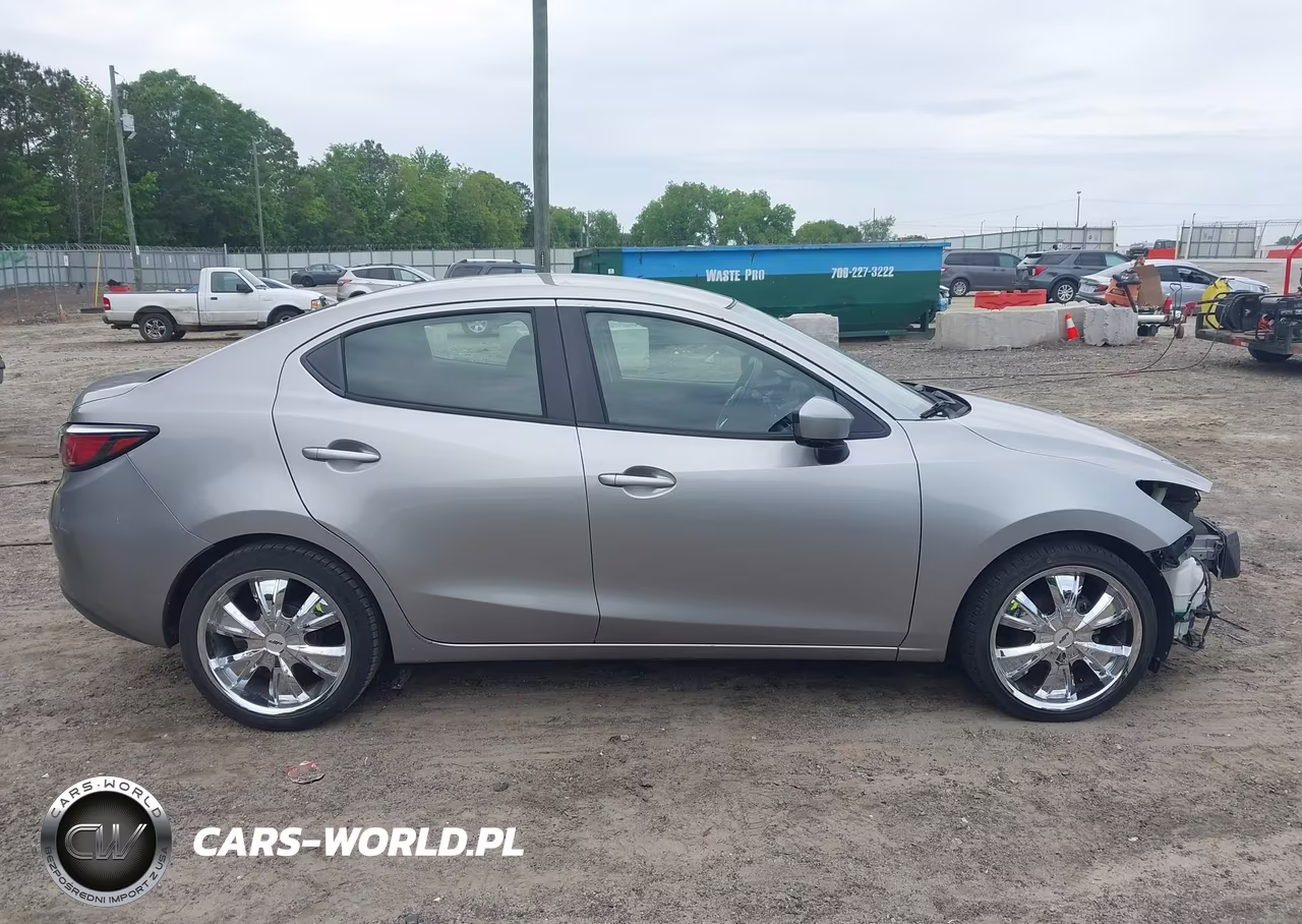 2016 Scion Ia VIN:3MYDLBZV2GY128552 - 14