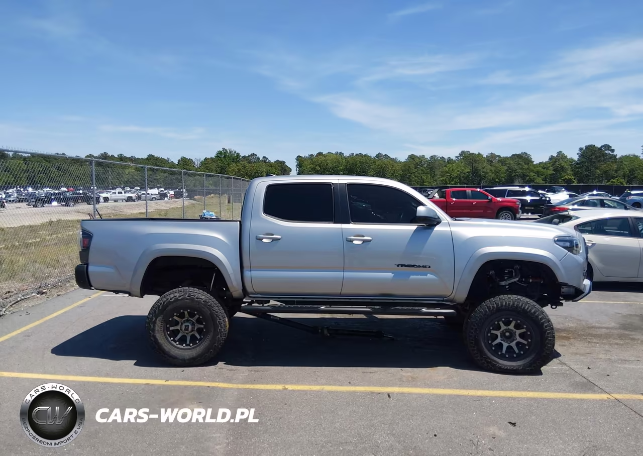 2018 Toyota Tacoma Sr5 V6 VIN:3TMAZ5CN3JM066992 - 13