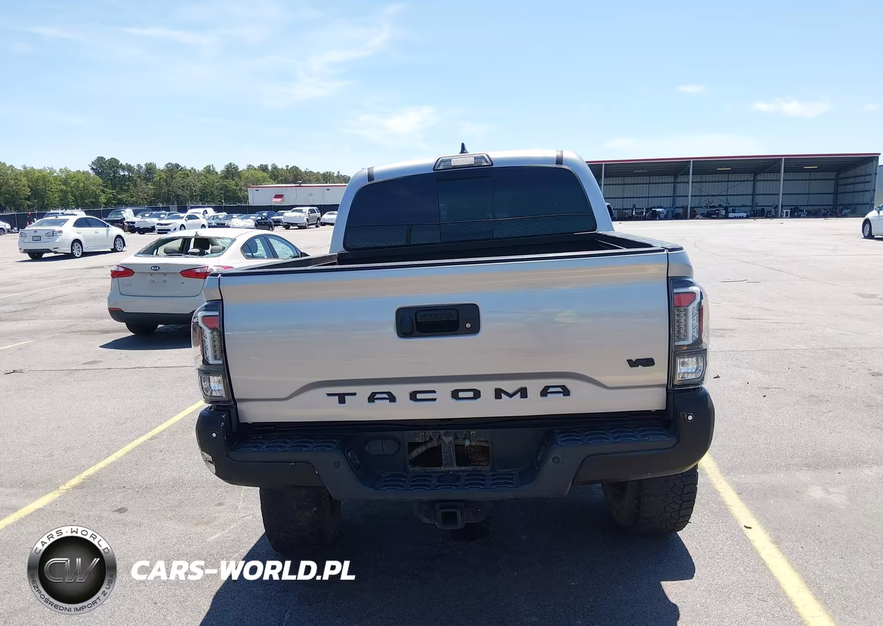2018 Toyota Tacoma Sr5 V6 VIN:3TMAZ5CN3JM066992 - 16