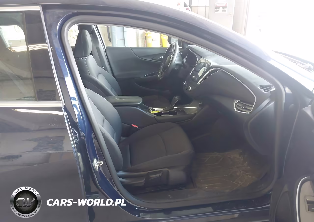 2018 Chevrolet Malibu Lt VIN:1G1ZD5ST2JF166527 - 5