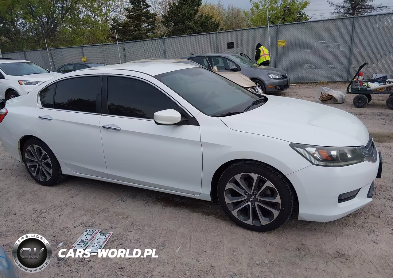 2015 Honda Accord Sport VIN:1HGCR2F52FA093769 - 13