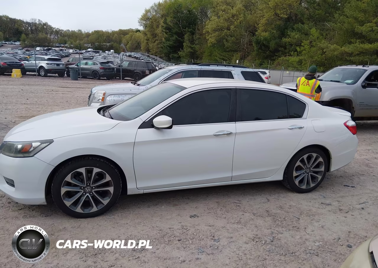 2015 Honda Accord Sport VIN:1HGCR2F52FA093769 - 14