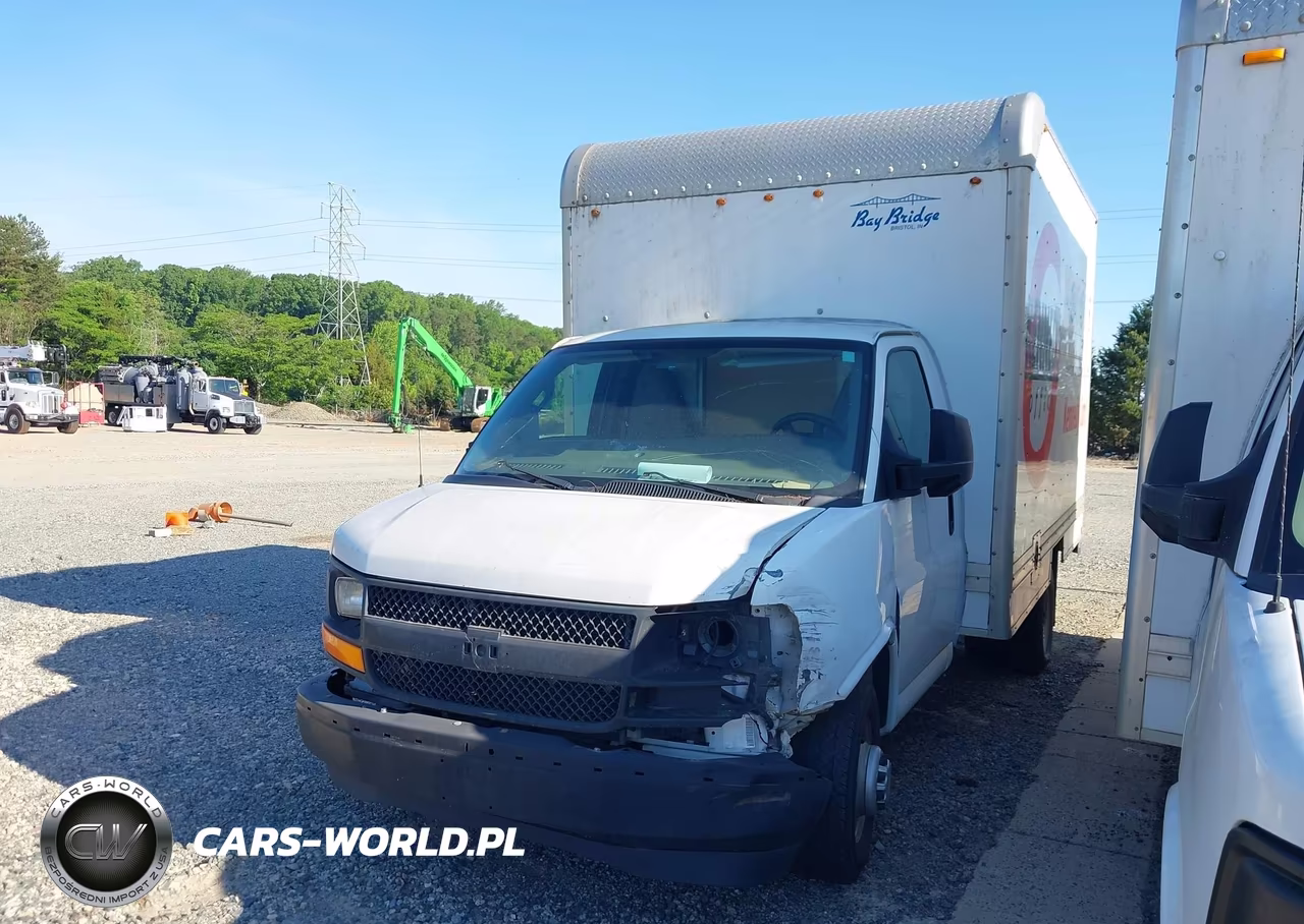 2017 Chevrolet Express Cutaway Work Van VIN:1GB3GRCG3H1101145 - 2