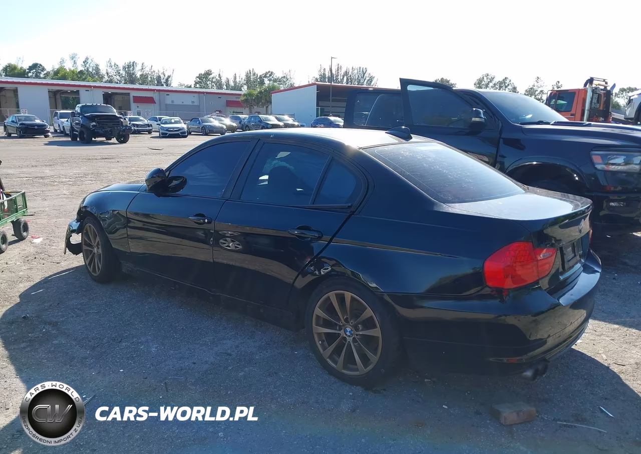 2010 BMW 328I VIN:WBAPH7G59ANM51351 - 3