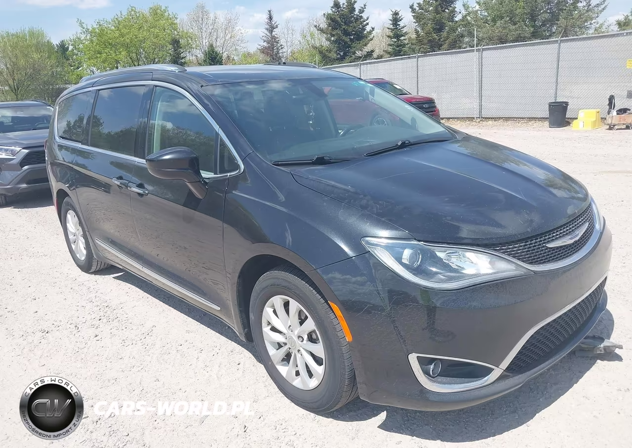 2019 Chrysler Pacifica Touring L – zdjęcie 1 z 19