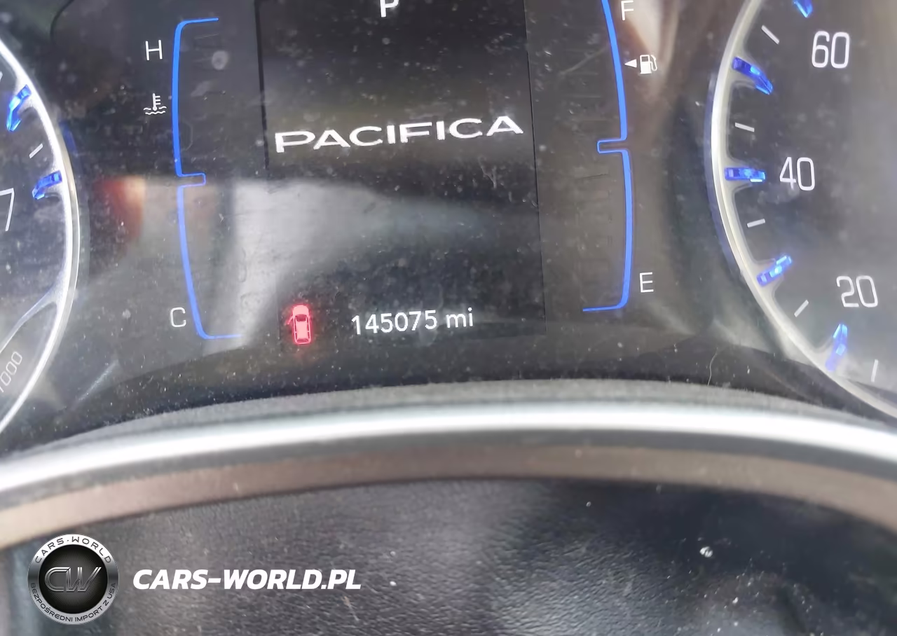 2019 Chrysler Pacifica Touring L VIN:2C4RC1BG1KR651550 - 15