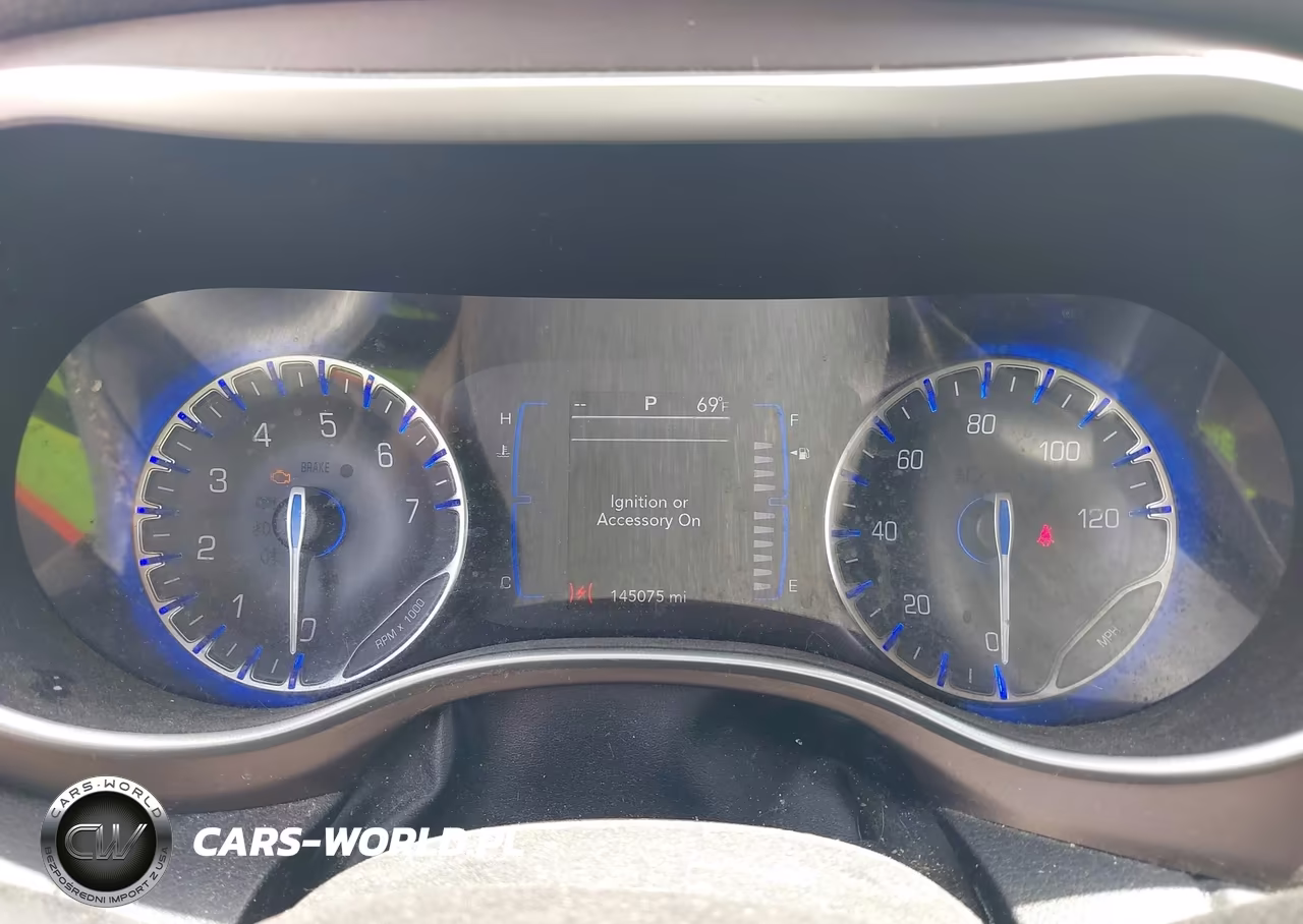 2019 Chrysler Pacifica Touring L VIN:2C4RC1BG1KR651550 - 7