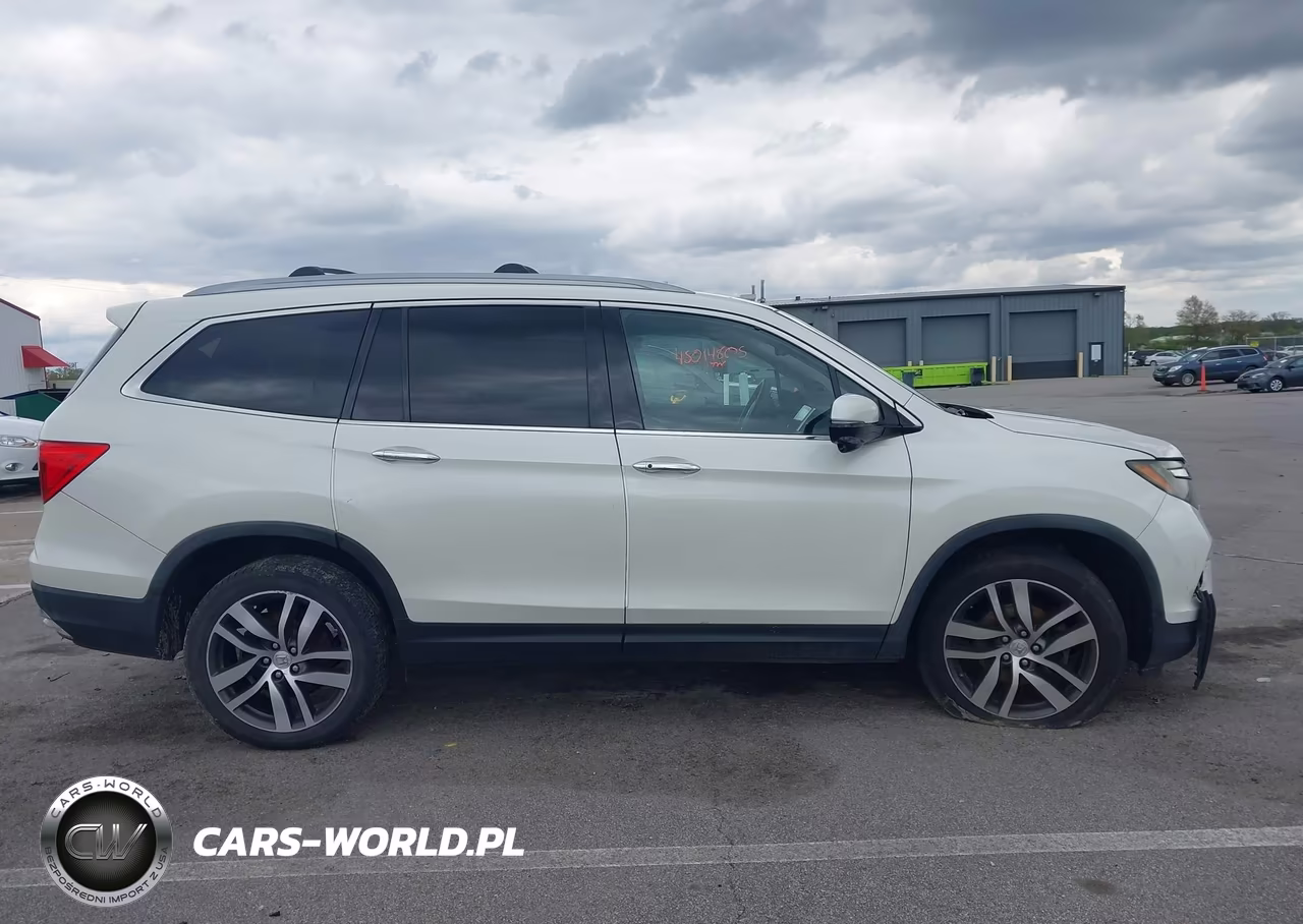 2016 Honda Pilot Touring VIN:5FNYF6H94GB077571 - 13