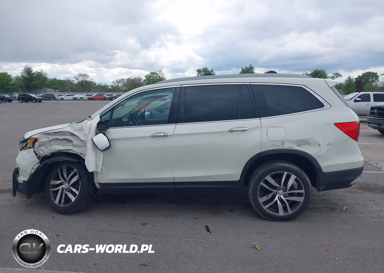 2016 Honda Pilot Touring VIN:5FNYF6H94GB077571 - 14