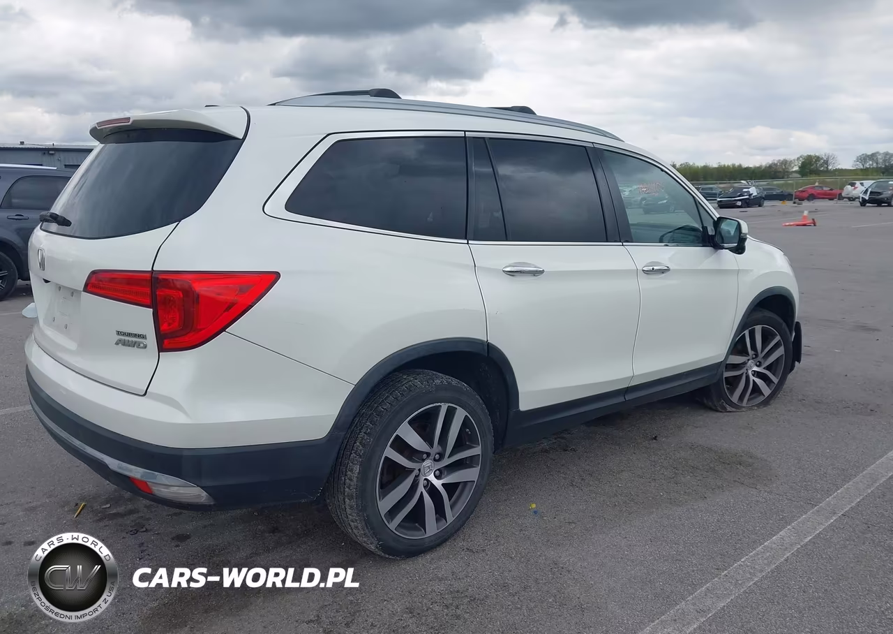 2016 Honda Pilot Touring VIN:5FNYF6H94GB077571 - 4