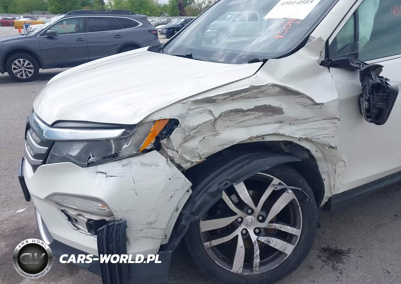 2016 Honda Pilot Touring VIN:5FNYF6H94GB077571 - 6