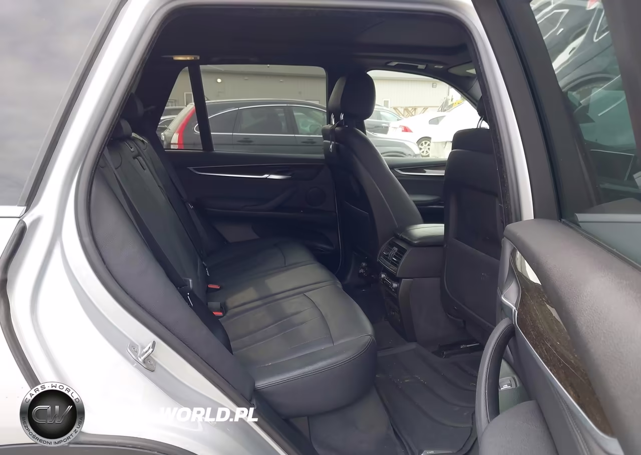 2017 BMW X5 xDrive35I VIN:5UXKR0C5XH0U51274 - 8