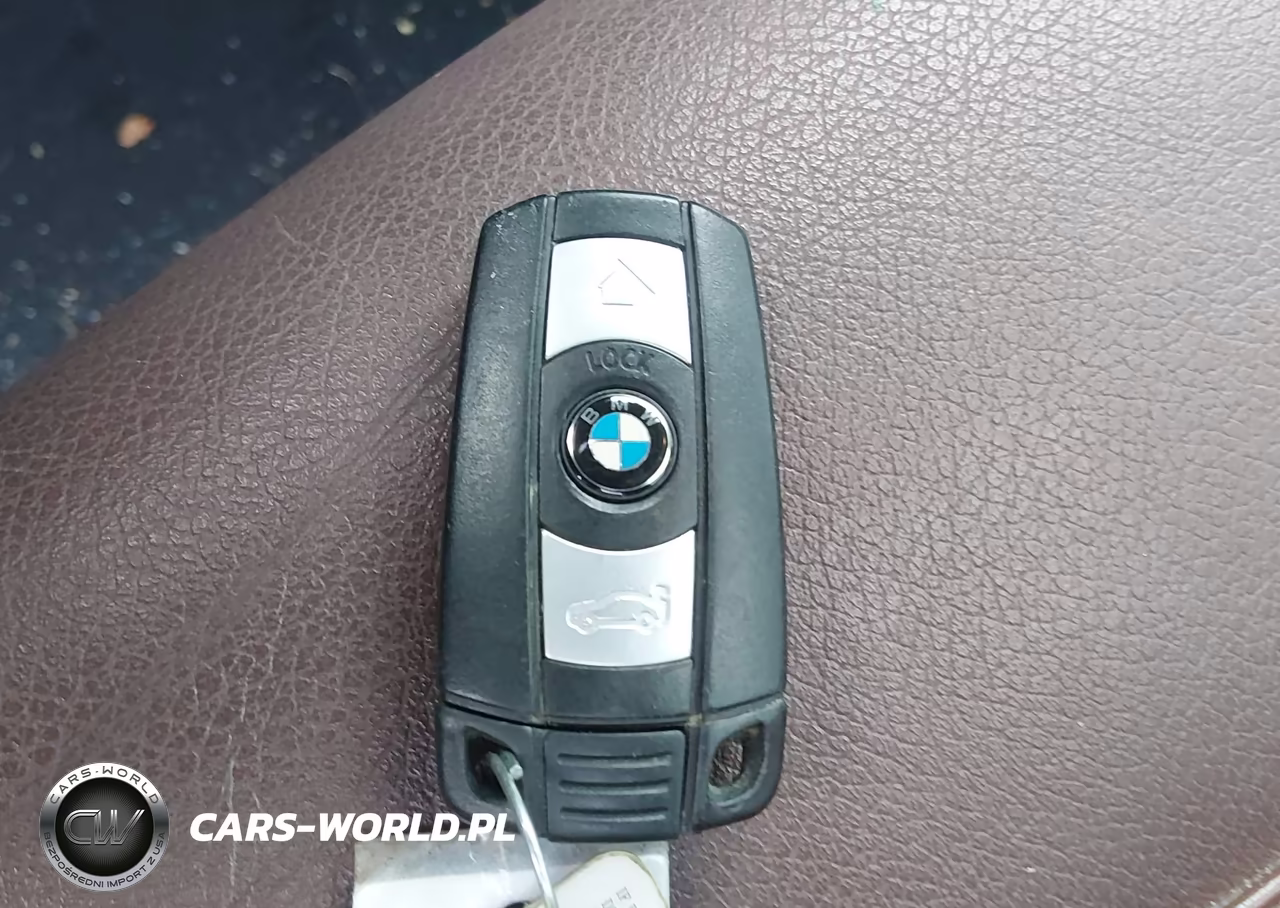 2014 BMW X1 xDrive28I VIN:WBAVL1C55EVY23105 - 11