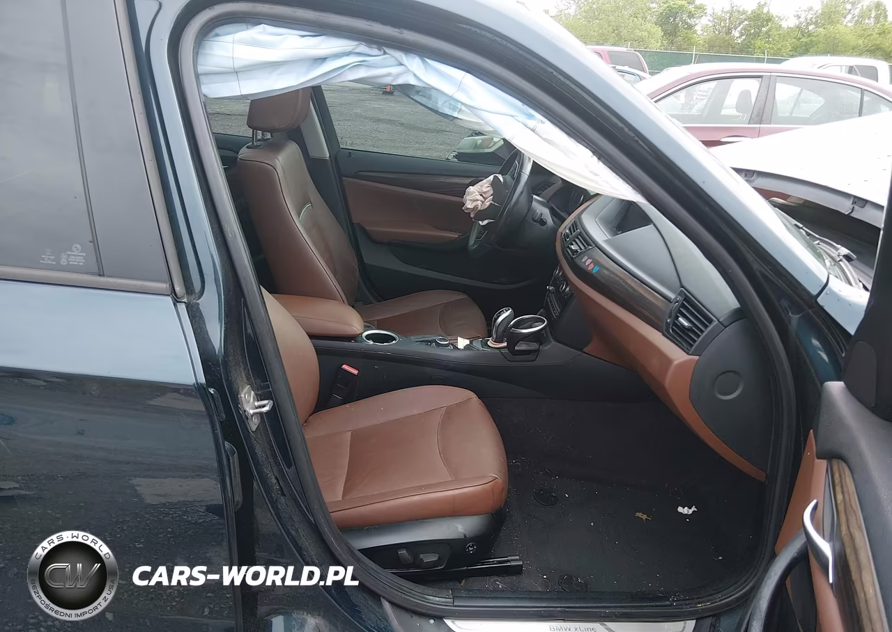 2014 BMW X1 xDrive28I VIN:WBAVL1C55EVY23105 - 5