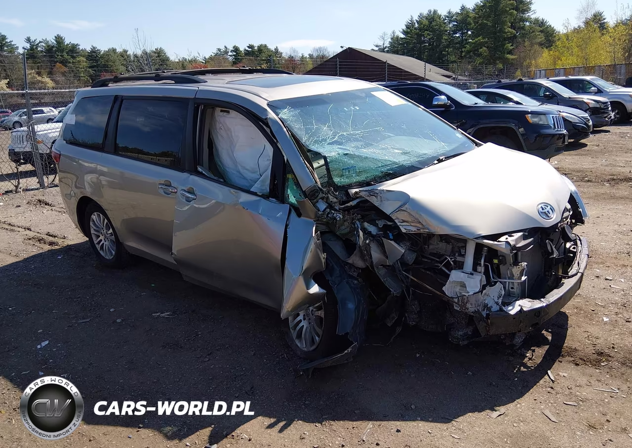 2017 Toyota Sienna Xle 8 Passenger – zdjęcie 1 z 17