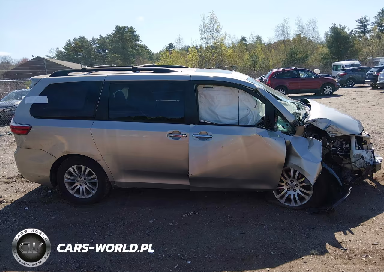 2017 Toyota Sienna Xle 8 Passenger VIN:5TDYZ3DC9HS817720 - 14