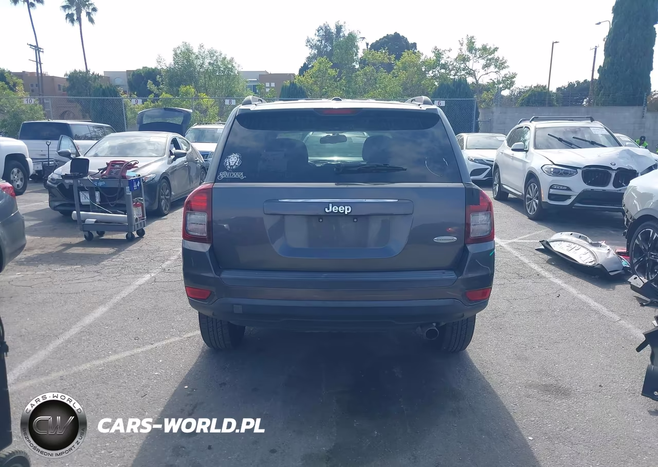 2016 Jeep Compass Latitude VIN:1C4NJCEA3GD666438 - 16