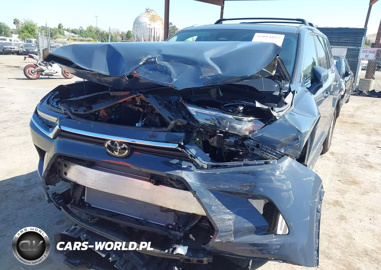 2025 Toyota Grand Highlander Xle VIN:5TDAAAB50SS077645 - 6