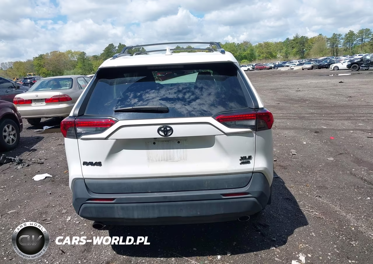 2021 Toyota Rav4 Xle VIN:2T3P1RFV2MC232072 - 16