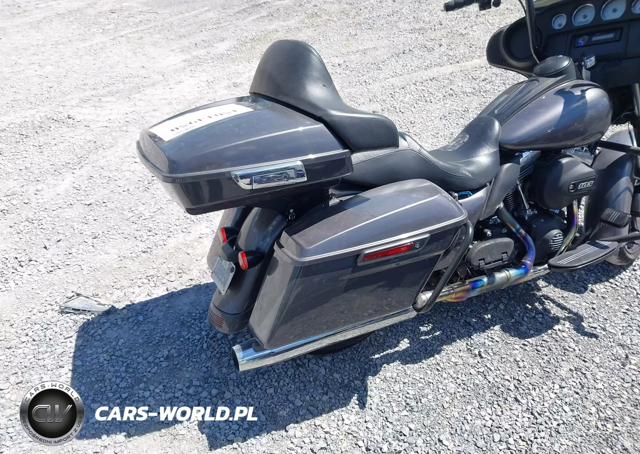 2014 Harley-Davidson Flhx Street Glide VIN:1HD1KBM10EB702083 - 4
