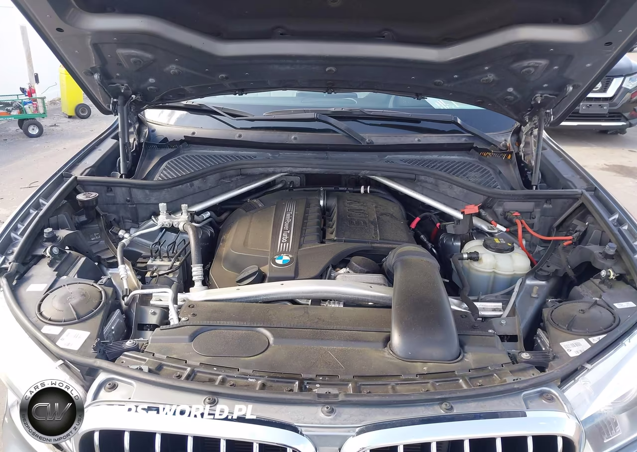 2018 BMW X5 xDrive35I VIN:5UXKR0C5XJL072554 - 10