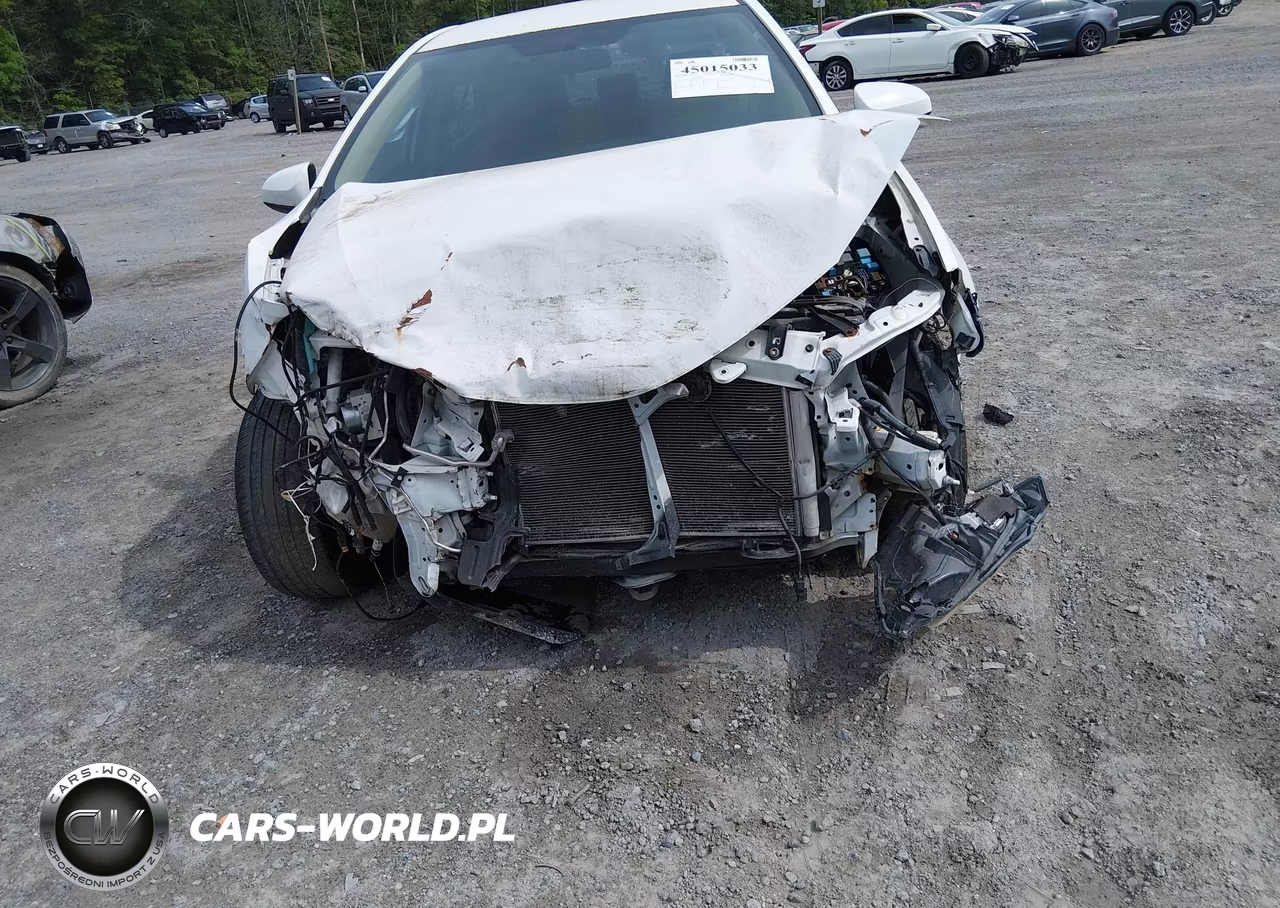 2016 Toyota Corolla Le VIN:2T1BURHE8GC671367 - 17