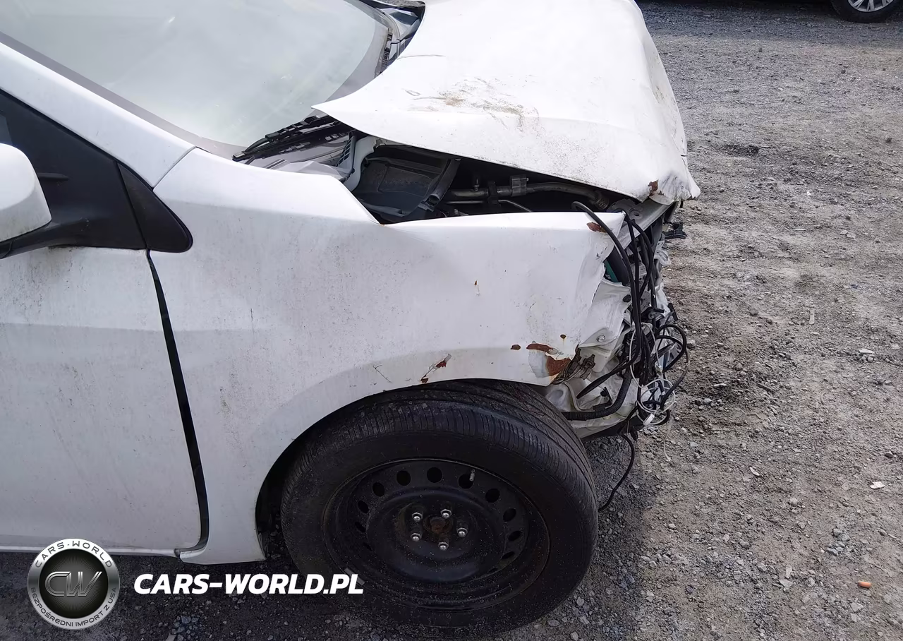 2016 Toyota Corolla Le VIN:2T1BURHE8GC671367 - 19