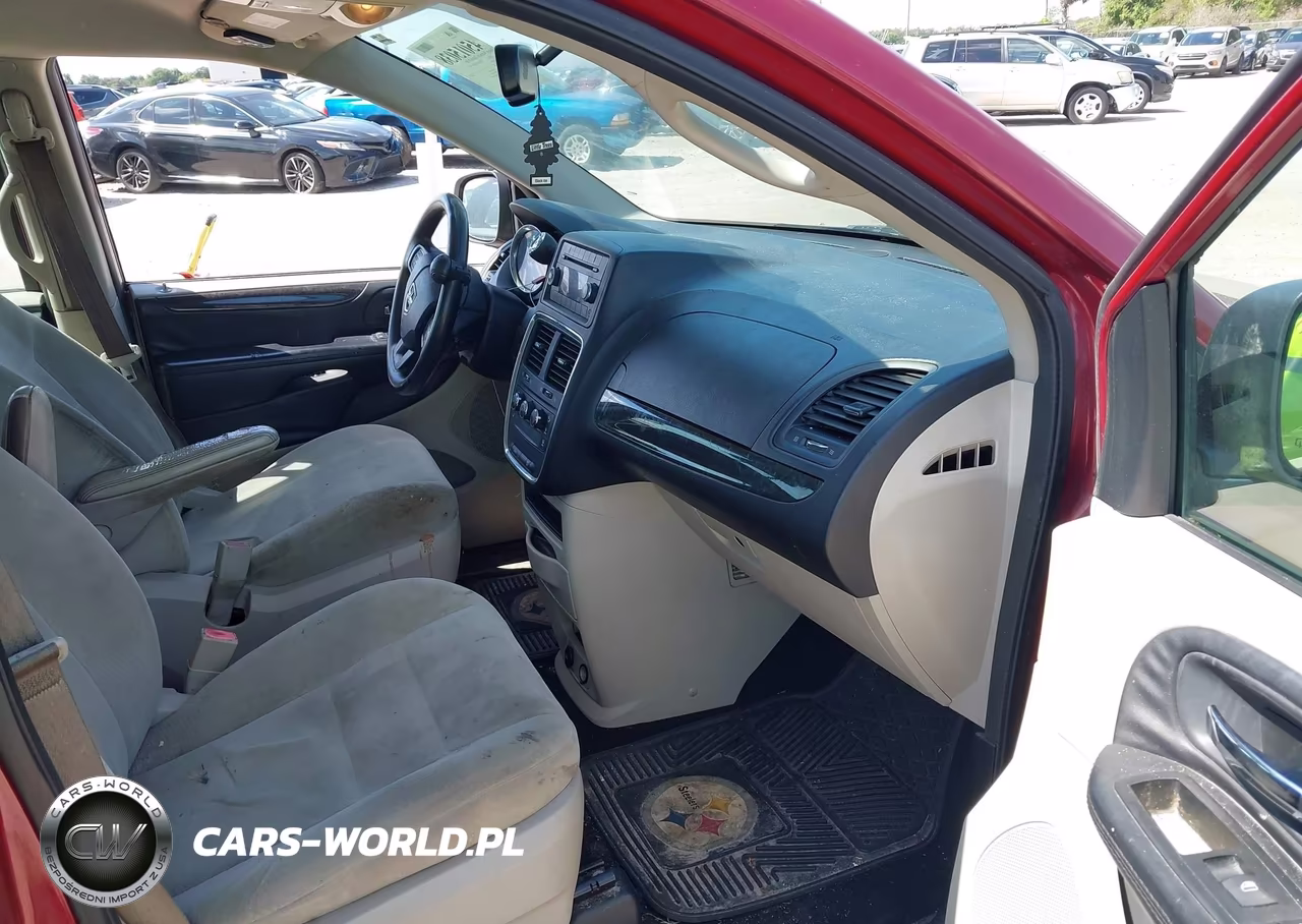 2015 Dodge Grand Caravan American Value Pkg VIN:2C4RDGBGXFR643727 - 5