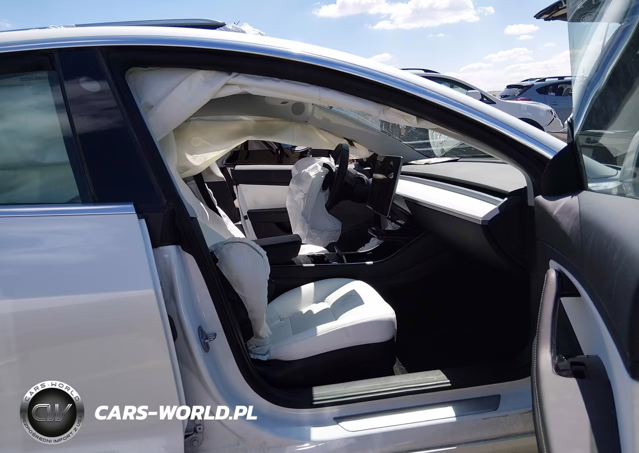 2020 Tesla Model 3 Long Range Dual Motor All-Wheel Drive VIN:5YJ3E1EB0LF651570 - 5