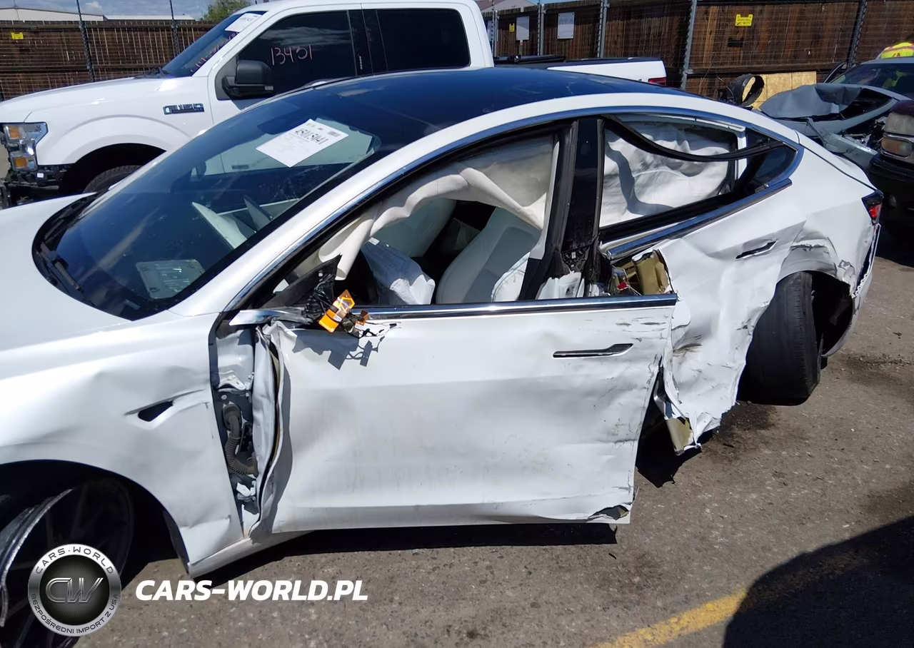 2020 Tesla Model 3 Long Range Dual Motor All-Wheel Drive VIN:5YJ3E1EB0LF651570 - 6